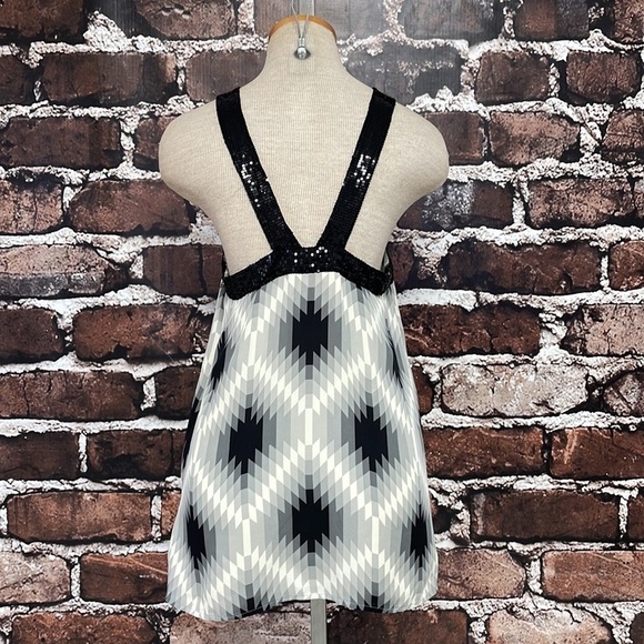 Tory Burch Silk Tank Top Geometric Print Grey Black Size 8 - Picture 8 of 16